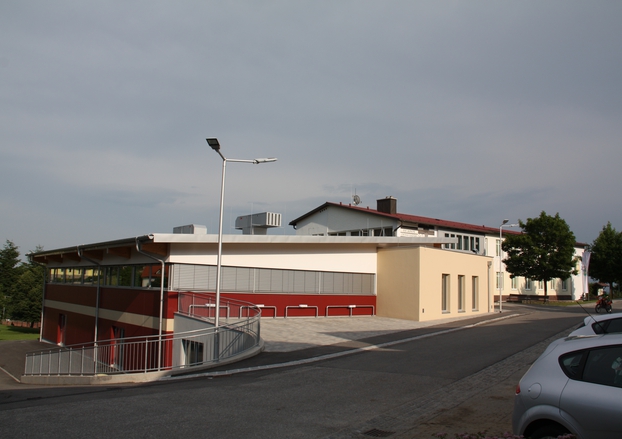 Turnhalle für die Volksschule St. Martin / Karlsbach